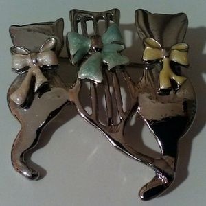 Cat Brooch - 3 Cats - Scarf Pin